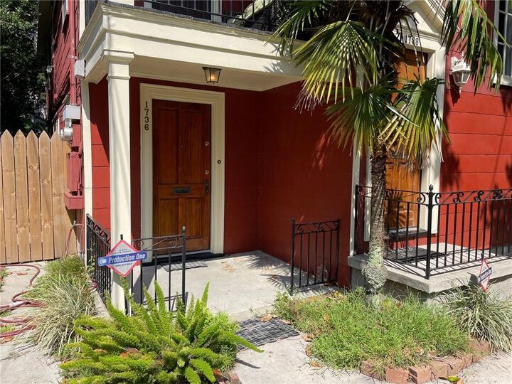 Property Photo:  1736 Bordeaux Street  LA 70115 
