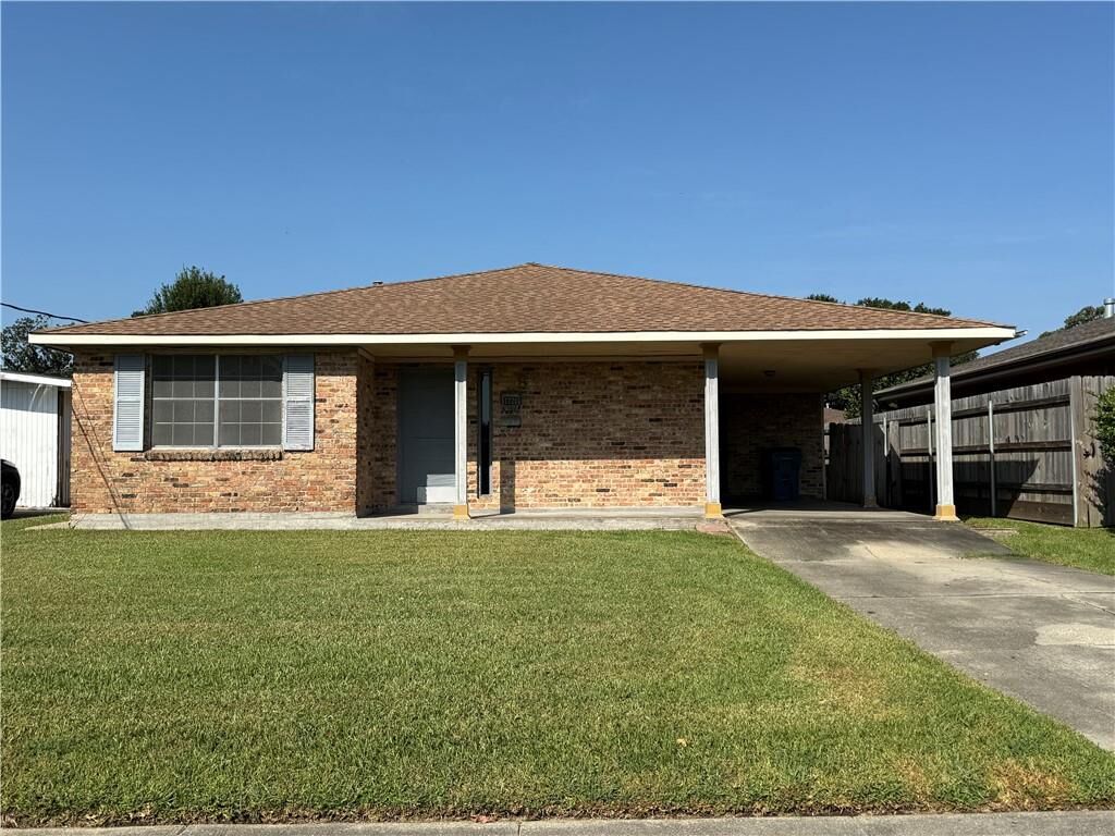 Property Photo:  1720 Carnation Avenue  LA 70001 
