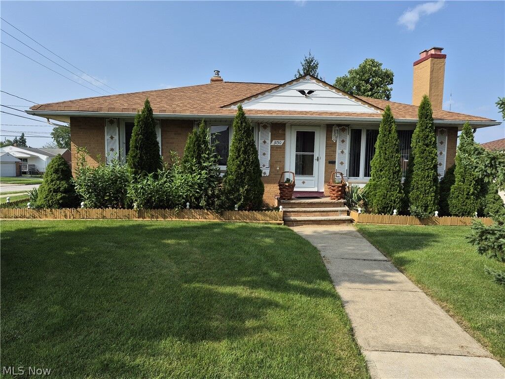 Property Photo: 3150 Jeanne Drive OH 44134