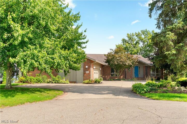 Property Photo:  5234 Pinedrive Circle NW  OH 44718 