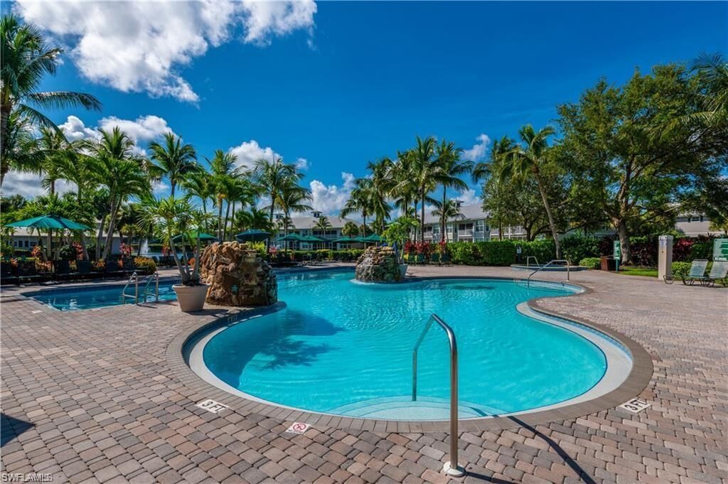 Property Photo: 7940 Mahogany Run Ln 623 FL 34113