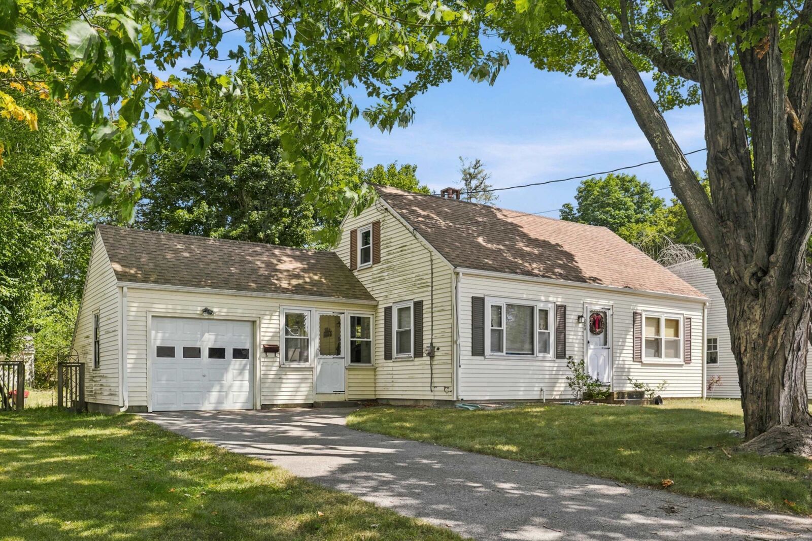 Property Photo: 13 Fairfield Drive NH 03842