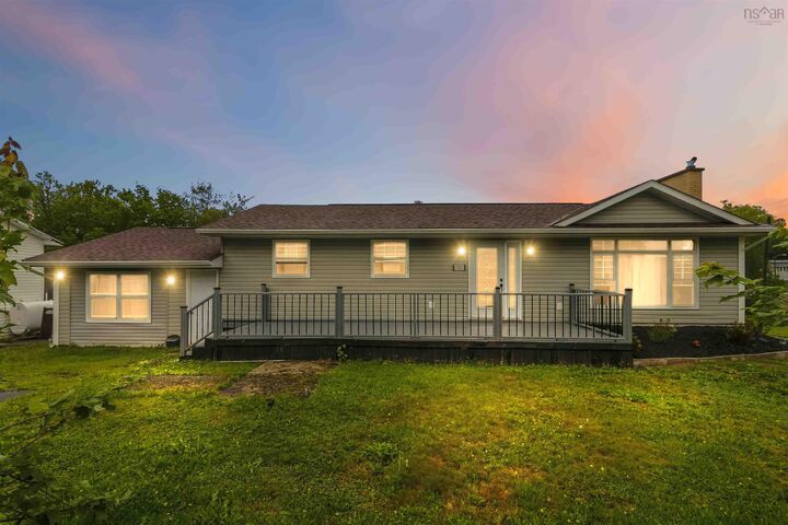 32 Tamarack Circle — photo 1