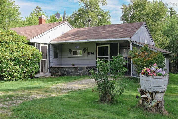 1694 Beech Hill Road — photo 1