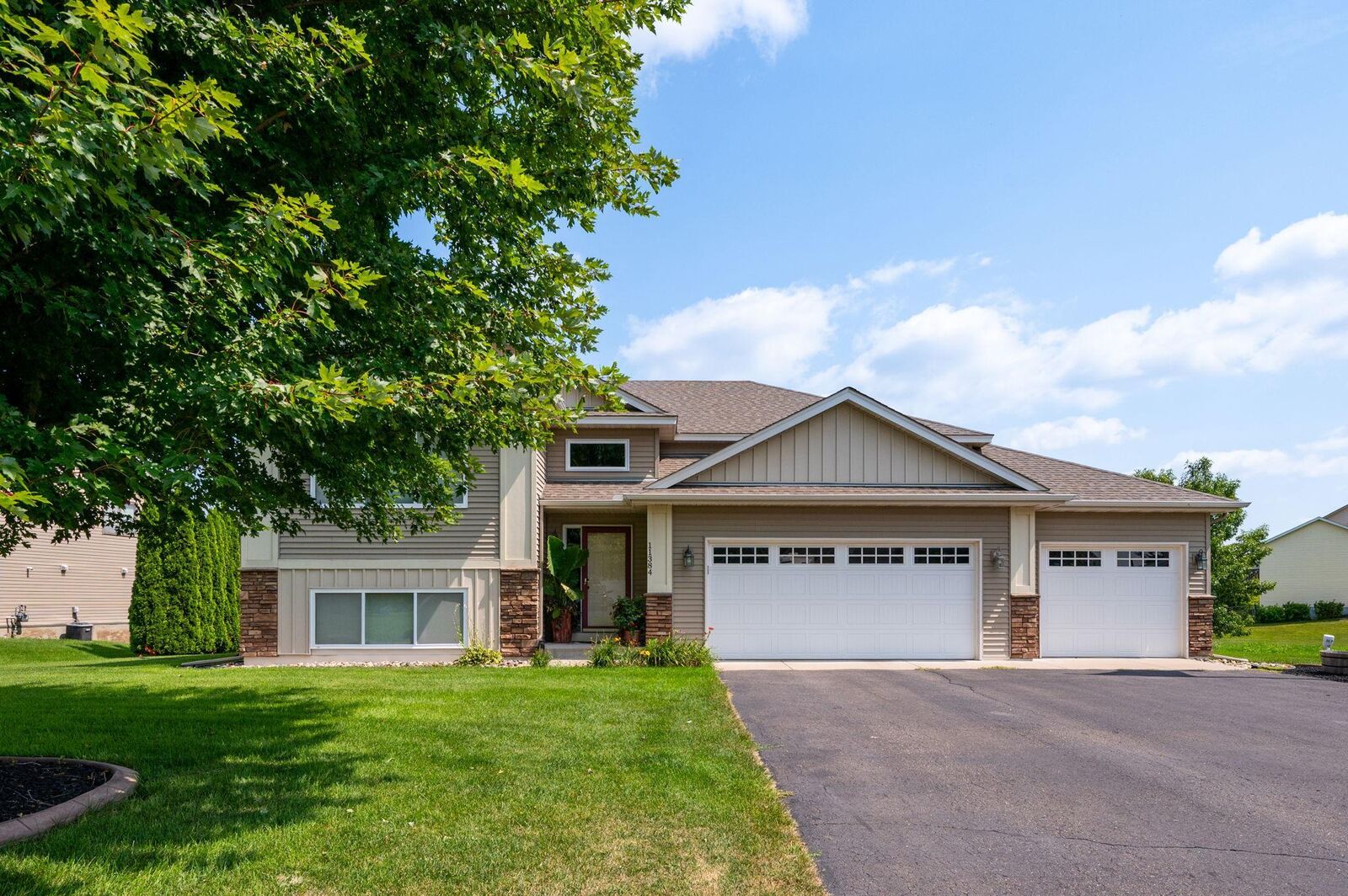 Property Photo:  11384 71st Street NE  MN 55301 