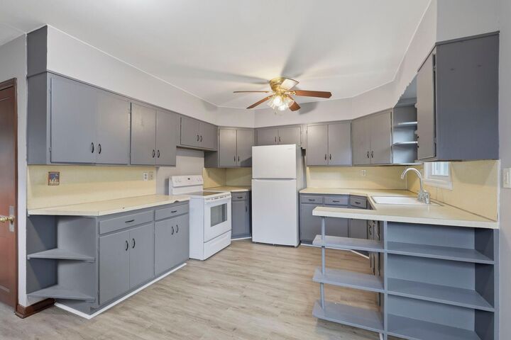 Property Photo:  2841 Blackstone Avenue  MN 55416 