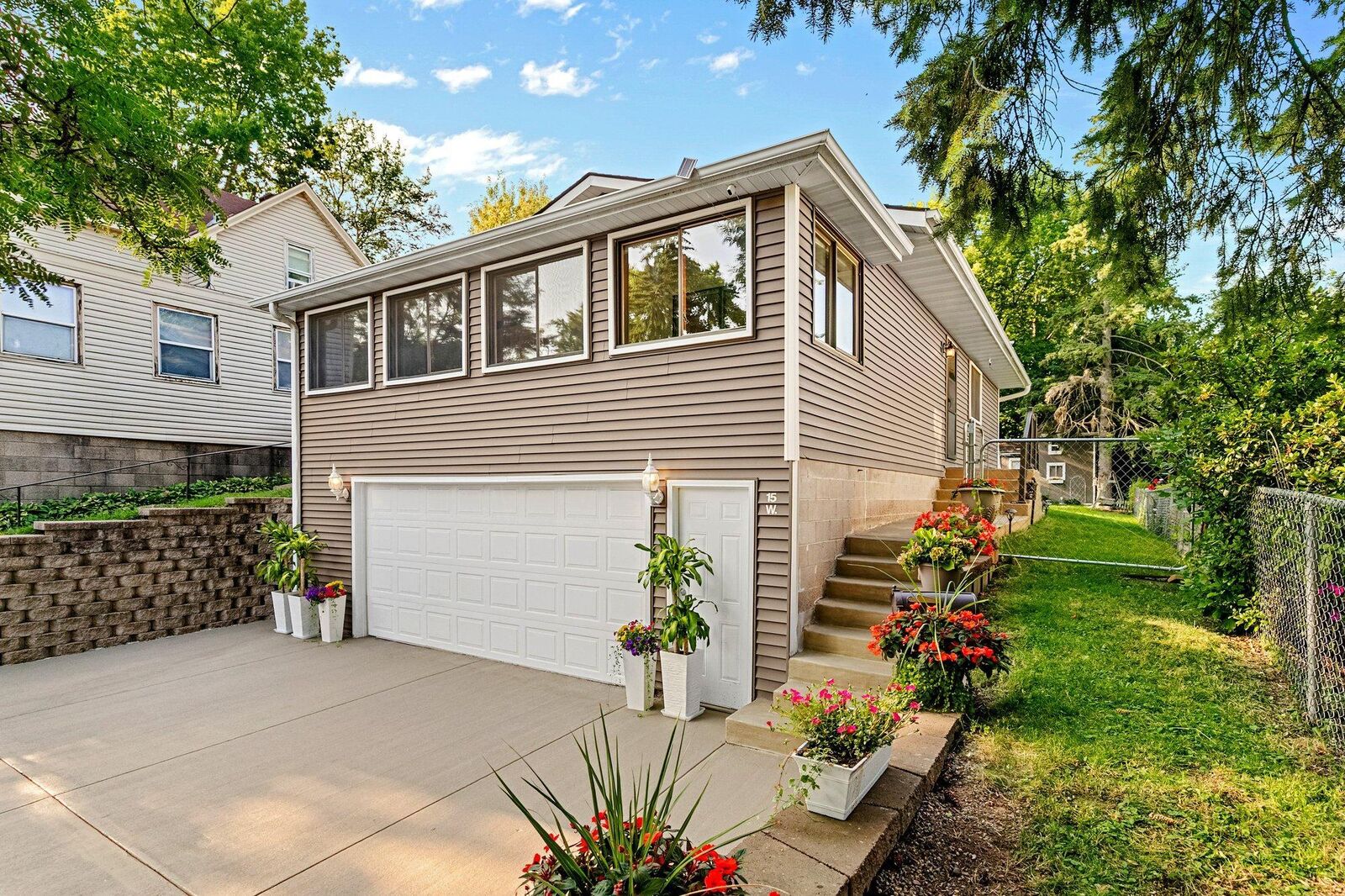 Property Photo:  15 Wyoming Street W  MN 55107 