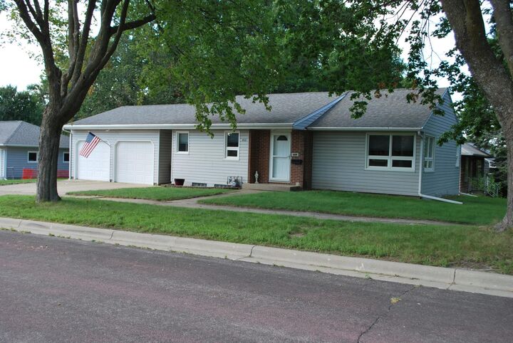 Property Photo: 455 Ward Street MN 56031