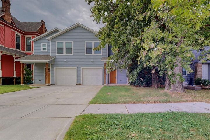 Property Photo: 618 W Sears Street TX 75020