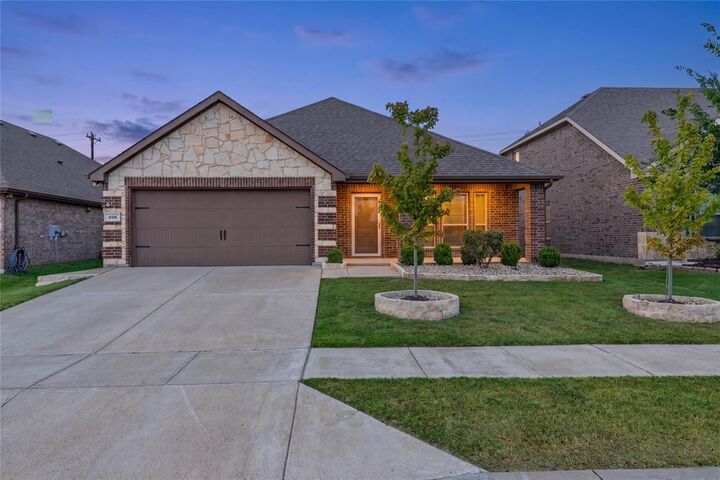 Property Photo:  228 Sunny Corner Road  TX 75189 