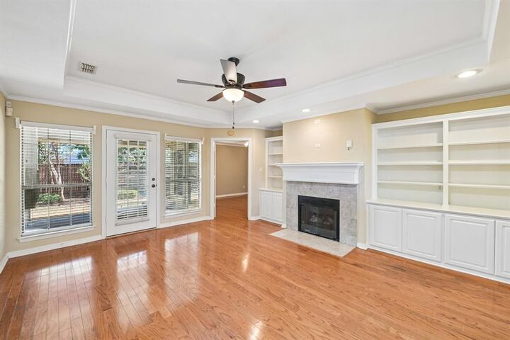 Property Photo:  702 Azalea Trail  TX 75165 