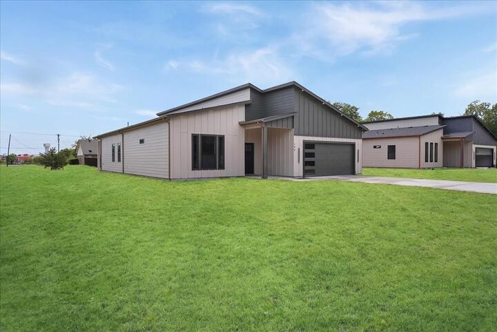 Property Photo:  108 W Dogwood Trail  TX 75087 