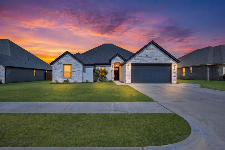 Property Photo:  172 Crenshaw Court  TX 76401 