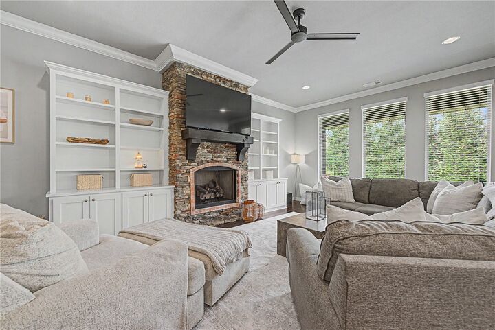Property Photo: 909 Via Firenze Avenue AR 72762