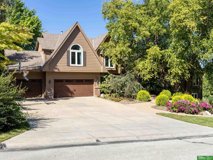 Property Photo:  910 S 220th Street  NE 68022 