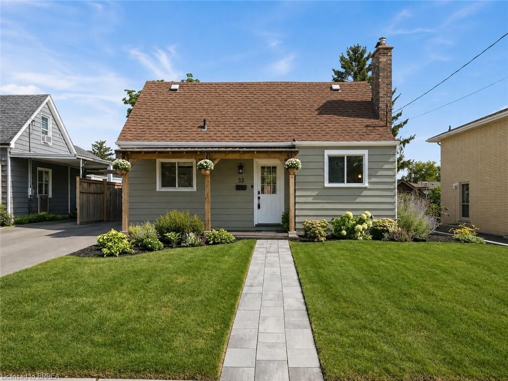 Property Photo:  33 Wood Street  ON N3R 2K7 