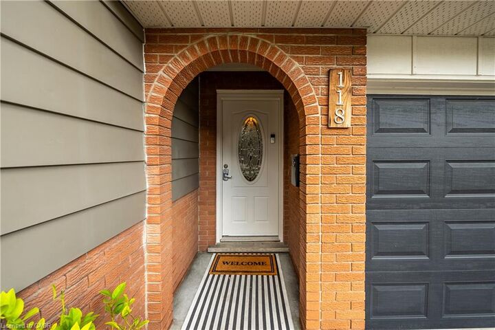 Property Photo: 118 Tyrone Drive ON L9C 2N1