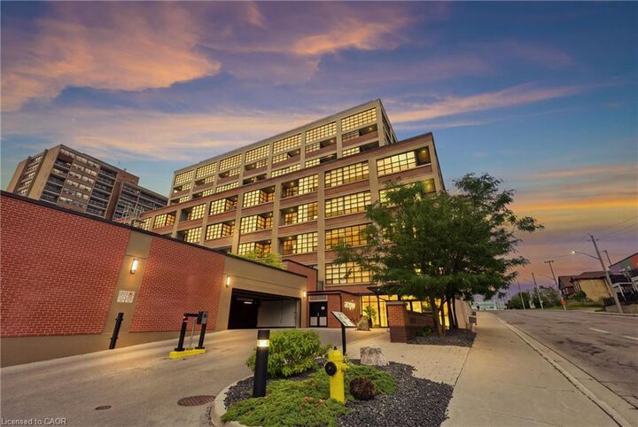 Property Photo:  112 Benton Street 417  ON N2G 3H6 