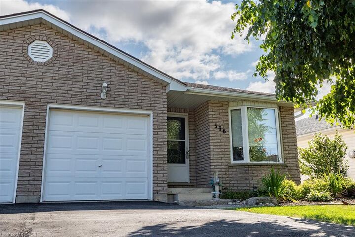 536 St Andrew Street — photo 1