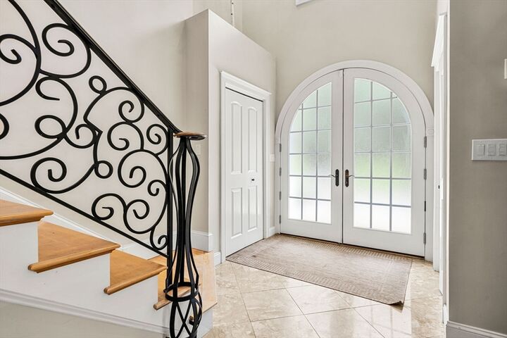 Property Photo:  9 Grandview Rd  MA 01864 
