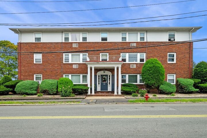 Property Photo:  100 Magnolia Ave 22  MA 01904 