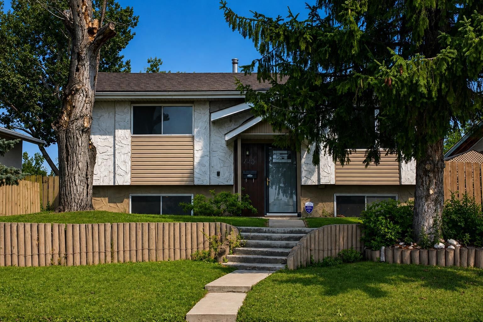 Property Photo: 440 Ogden Drive SE AB T2C 1W6