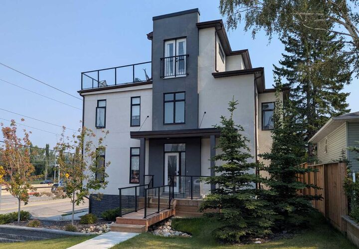 Property Photo:  2857 12 Avenue SW  AB T3C 3Y7 