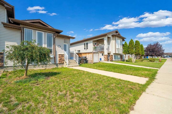Property Photo: 96 Northlands Crescent NE AB T1C 2A9