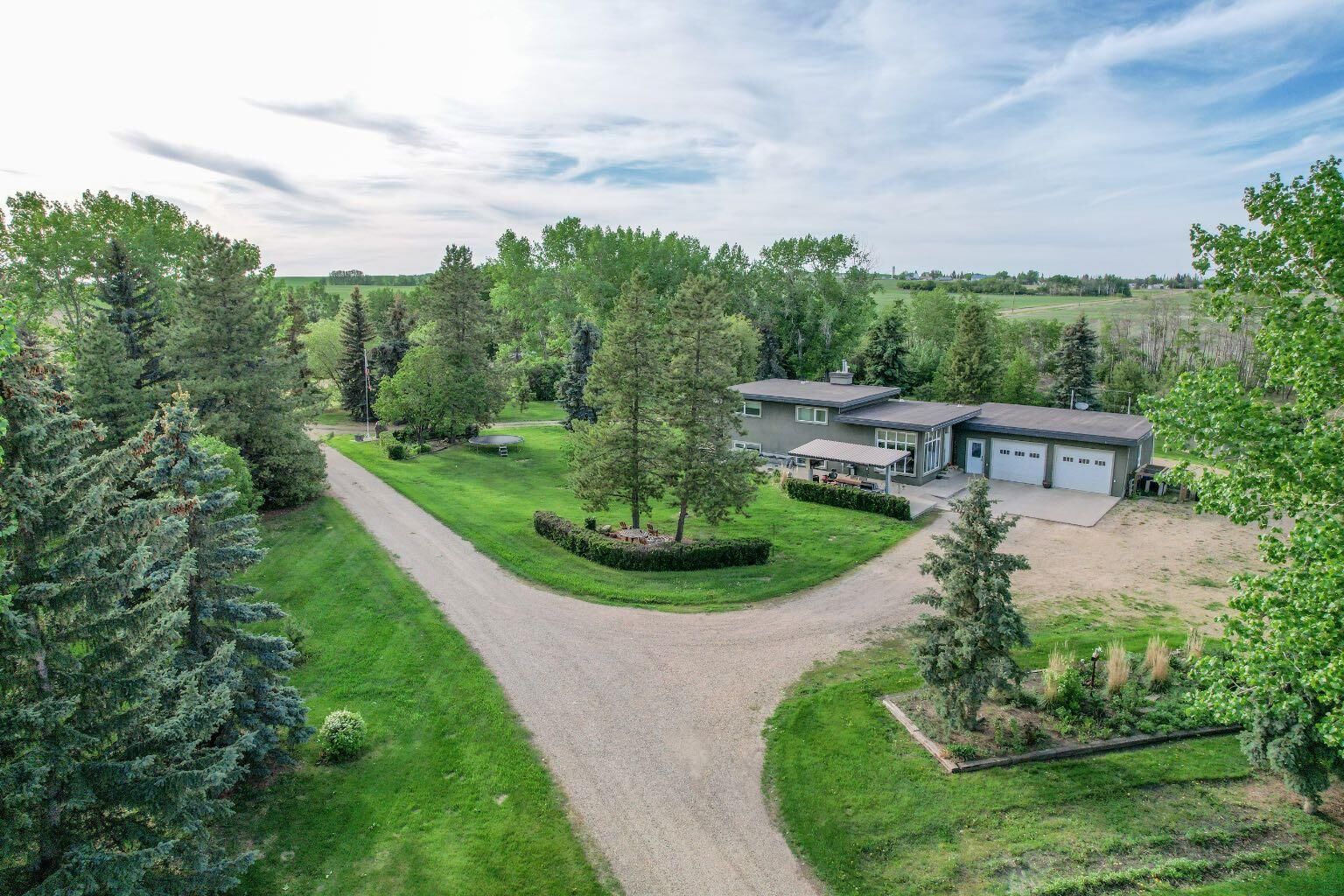 Property Photo: 44137 Range Road 201 AB T0B 1J0