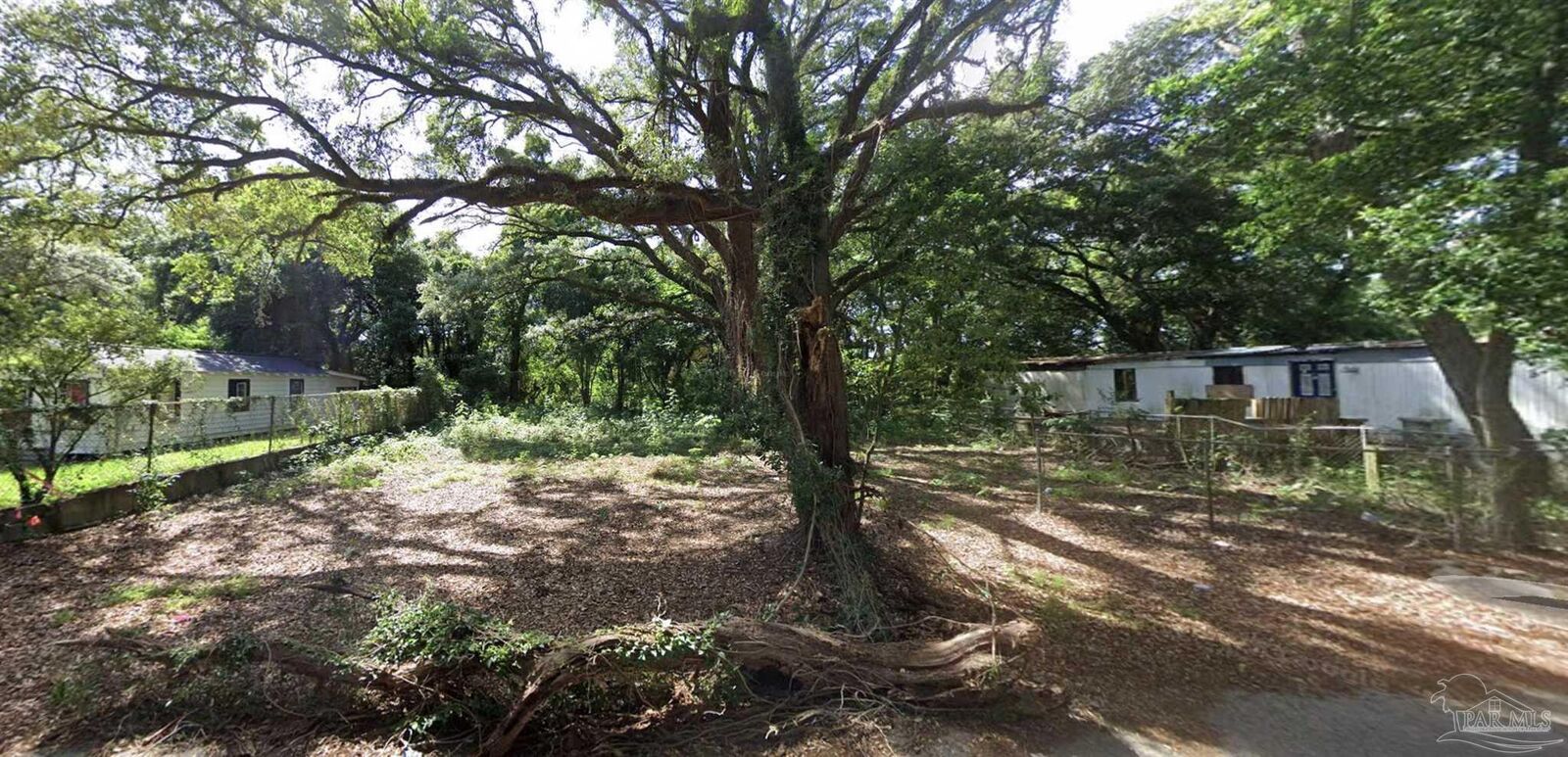 Property Photo: 743 Citrus St FL 32505