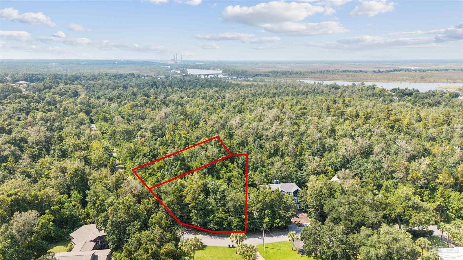 Property Photo: 3650 Mackey Cove Dr FL 32514