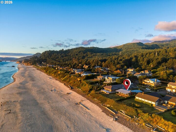 Property Photo:  80232 Pacific Rd  OR 97102 