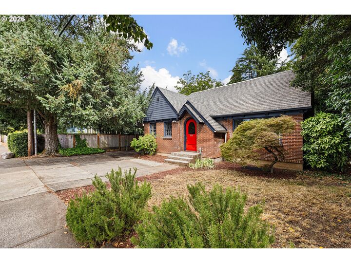 Property Photo: 355 River Rd OR 97404