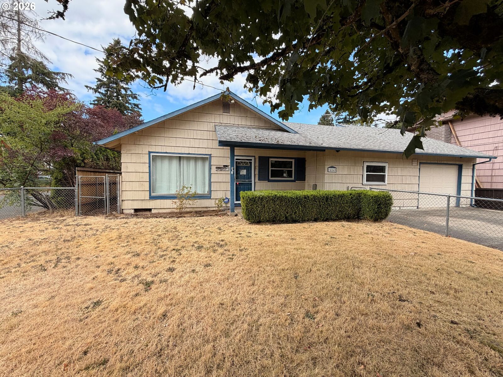 Property Photo: 14645 SE Mill St OR 97233