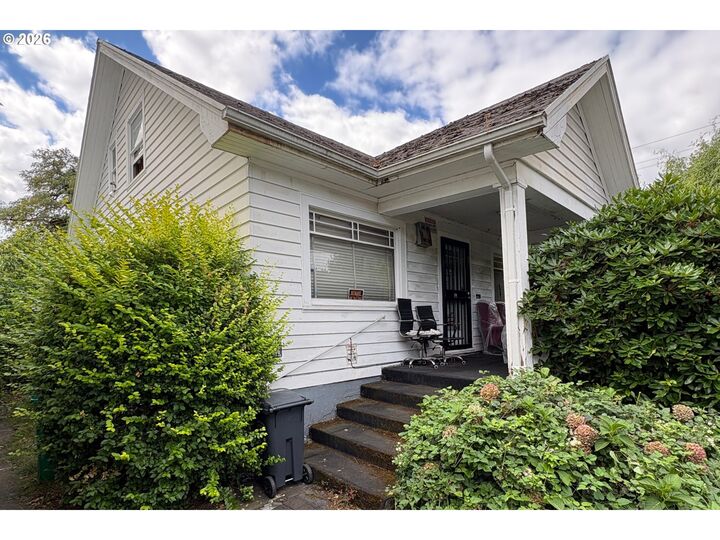 Property Photo: 224 NE Mason St OR 97211