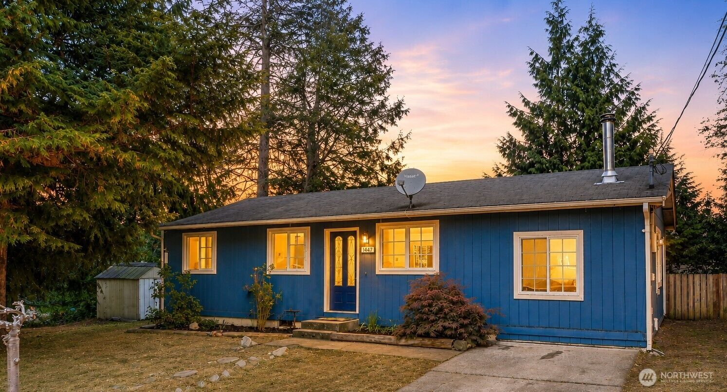 Property Photo: 1447 Christine Lane WA 98282