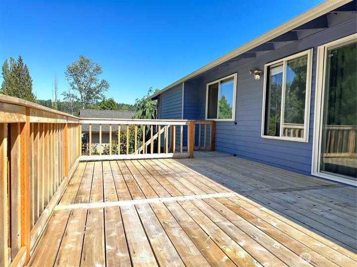 Property Photo:  12626 SE 76th Place  WA 98056 