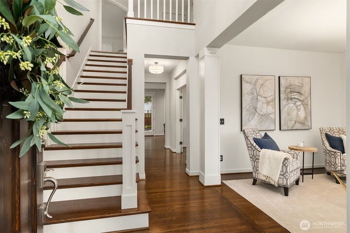 Property Photo:  1117 NE Katsura Street  WA 98029 