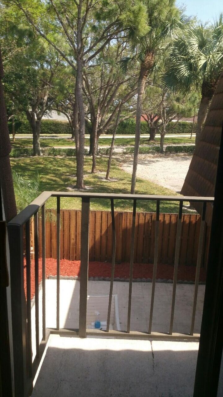 Property Photo:  102 Heritage Way  FL 33407 