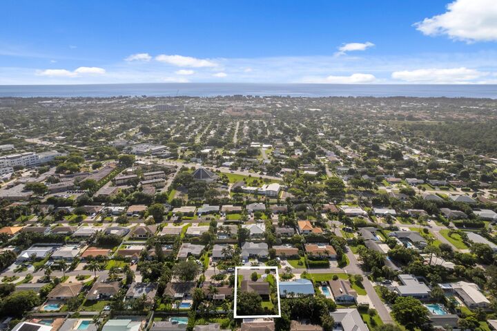 Property Photo: 2841 SW 5th Street FL 33435