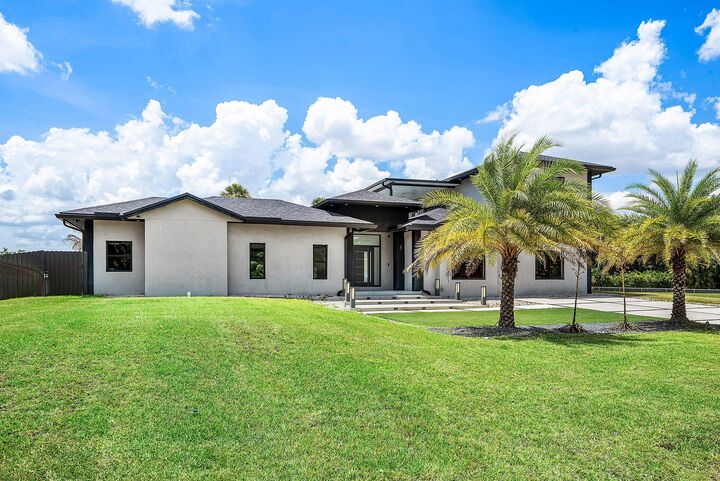 Property Photo:  641 Marshall Road  FL 33413 