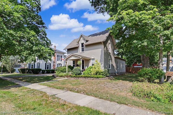 Property Photo: 323 E Liberty Street MI 48178