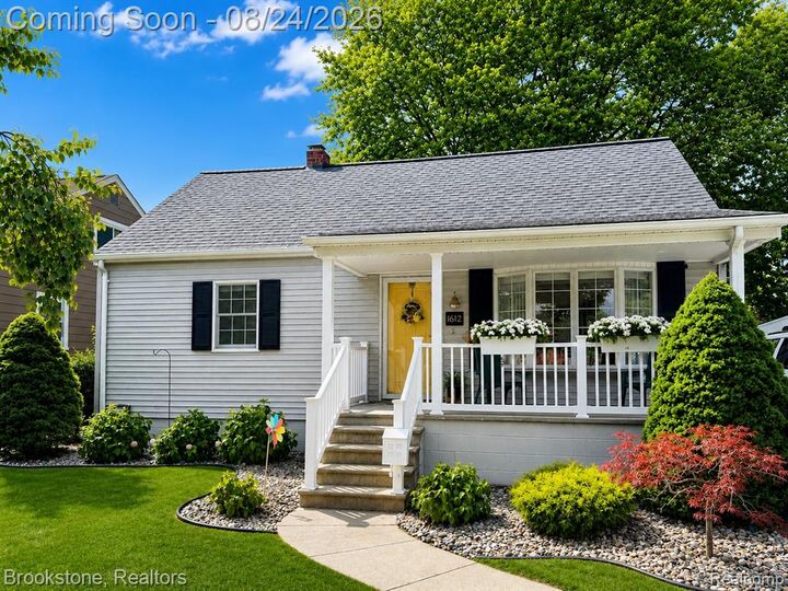 Property Photo: 1612 S Farragut Street MI 48708