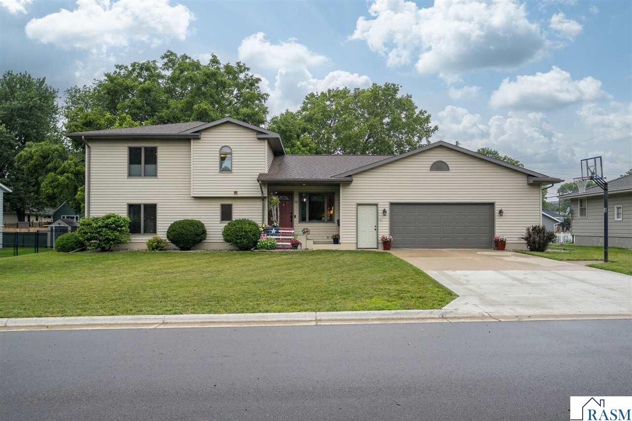 Property Photo: 120 N Belmont Drive MN 56001