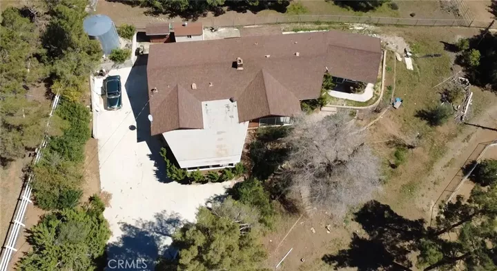 Property Photo: 33716 Hubbard CA 93510