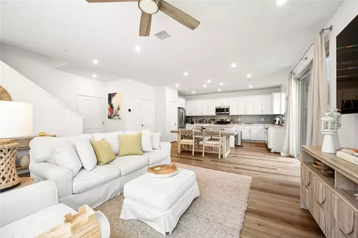 Property Photo:  1852 Red Willow  CA 92056 