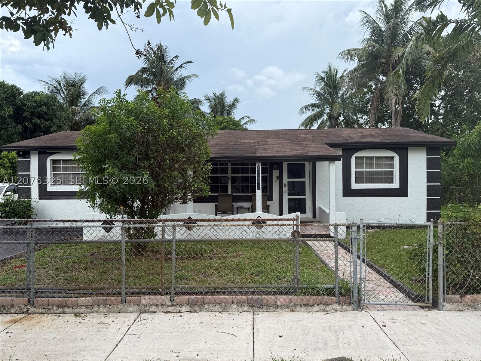 Property Photo: 2240 NW 177th Ter FL 33056