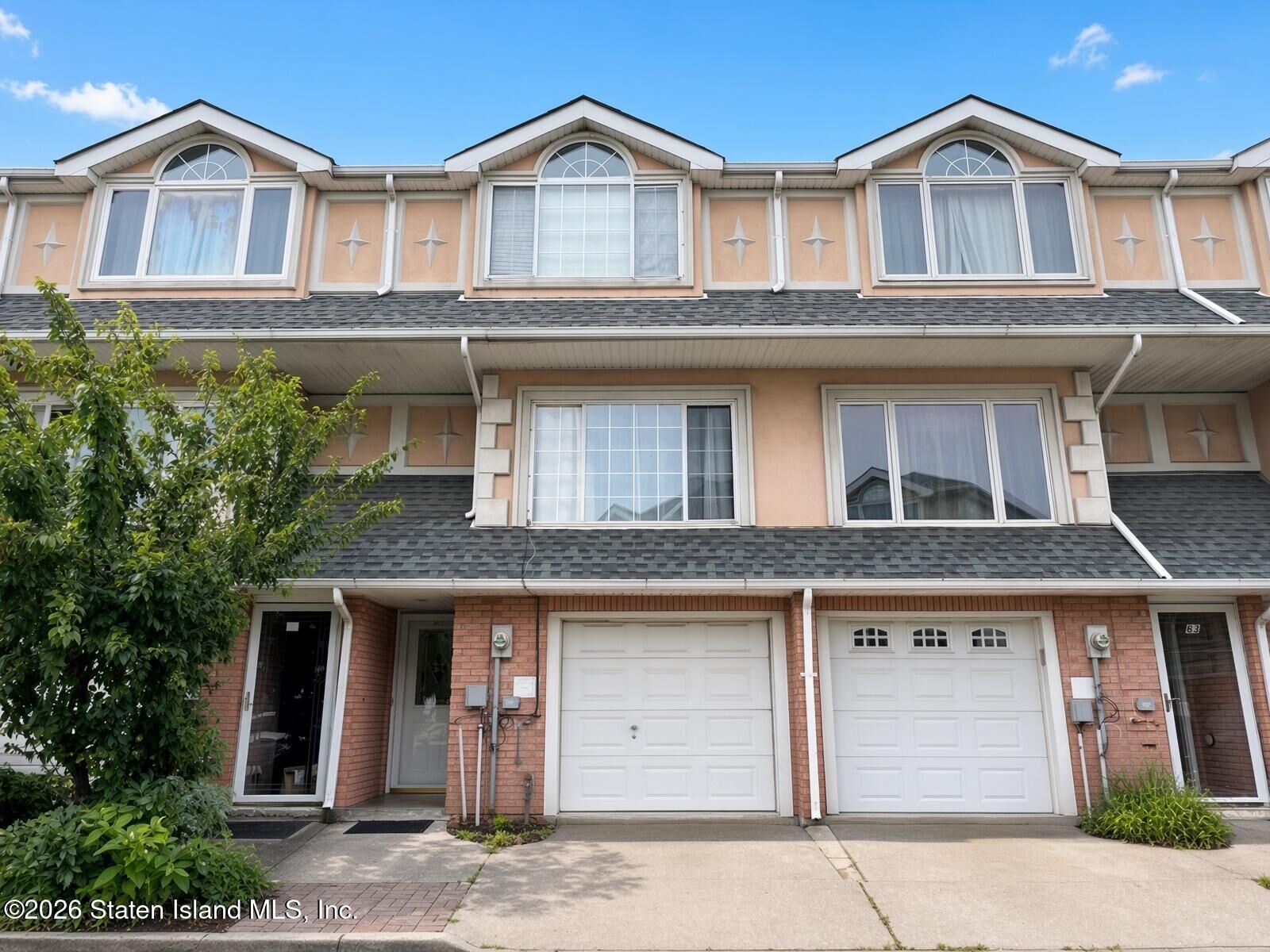 Property Photo: 65 Alex Circle NY 10305