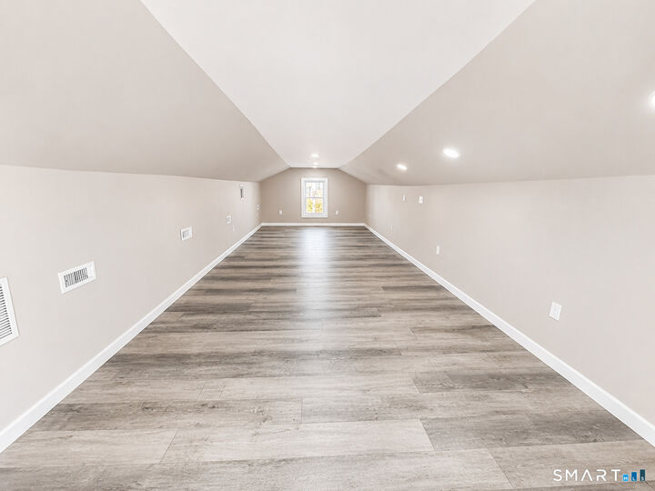 Property Photo:  41 Howe Street 2  CT 06511 