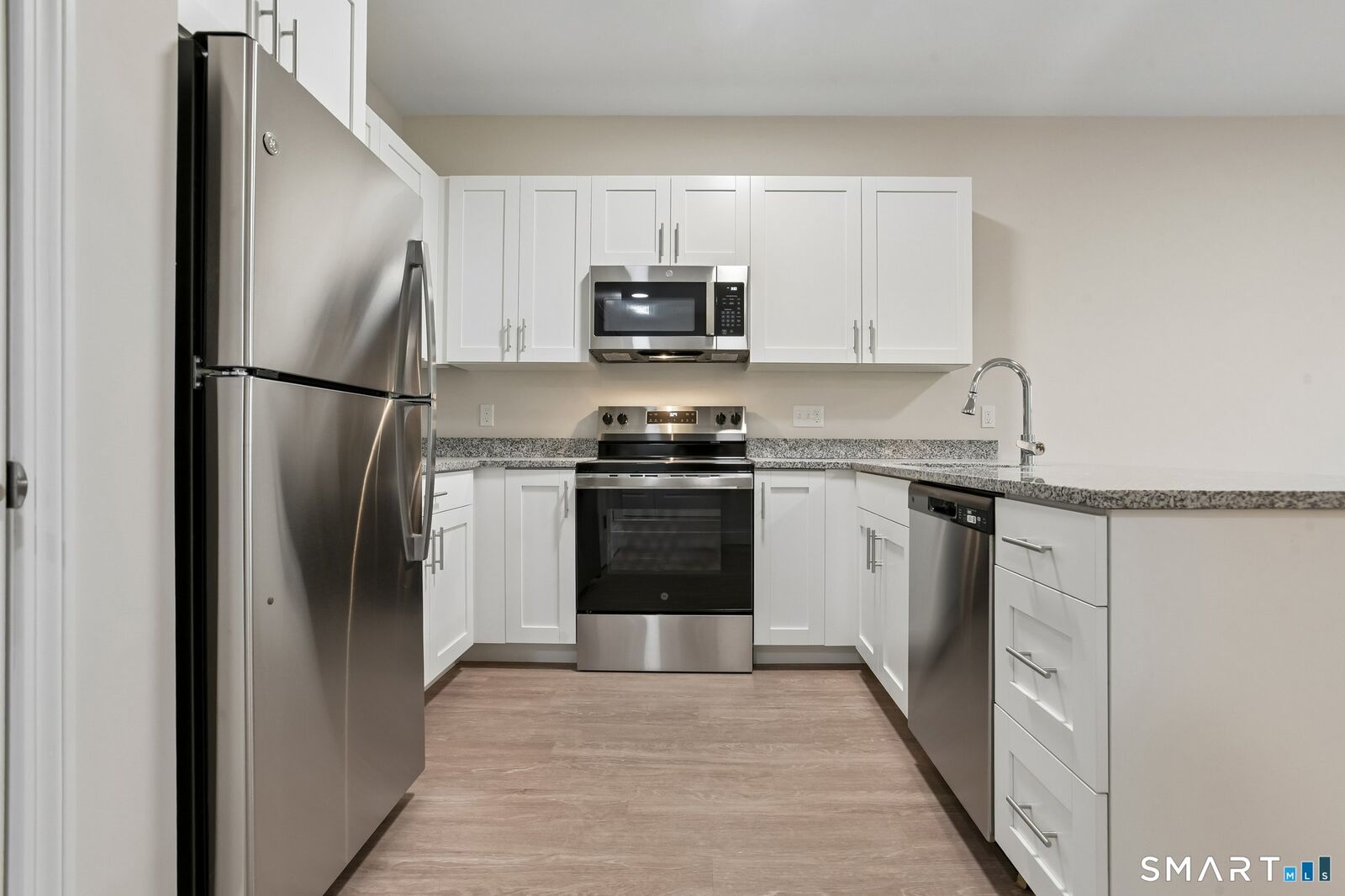 Property Photo:  55 Steele Boulevard 302  CT 06037 